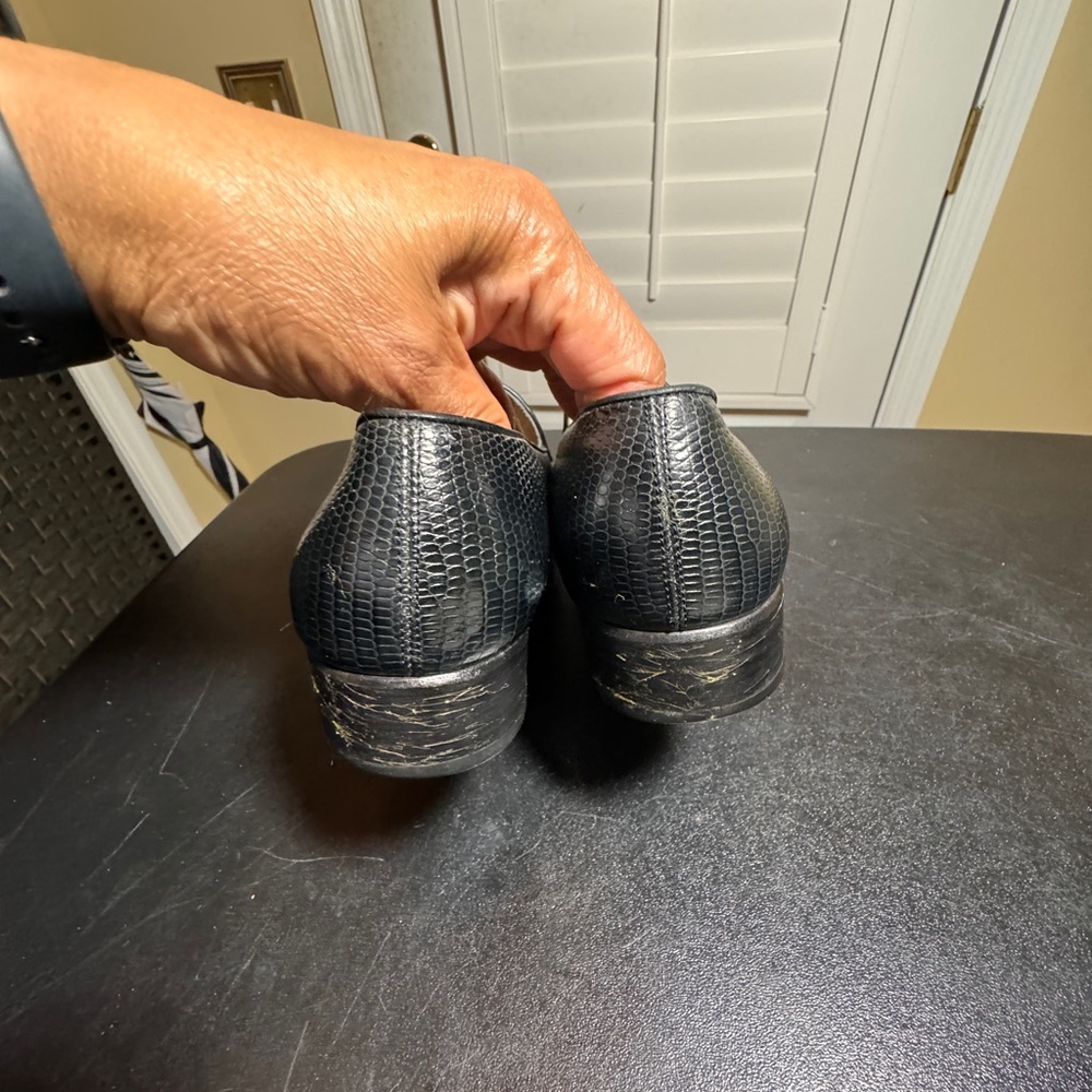 Ferragamo size 8.5 black loafers made in Italy - Picture 9 of 14